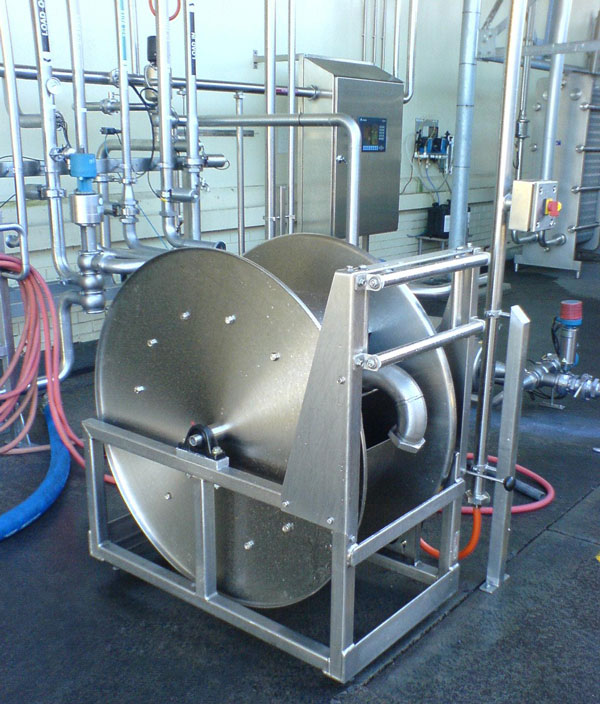 Clean in place hose reel - food and beverage industry